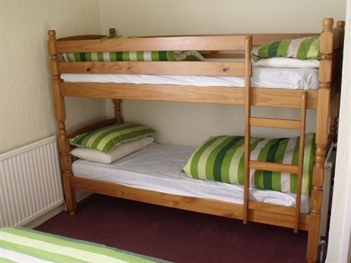 Bed & Breakfast Benson - Small Families & Couples Only Blackpool