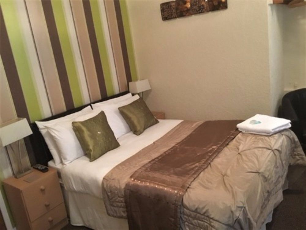 Bed & Breakfast Benson - Small Families & Couples Only