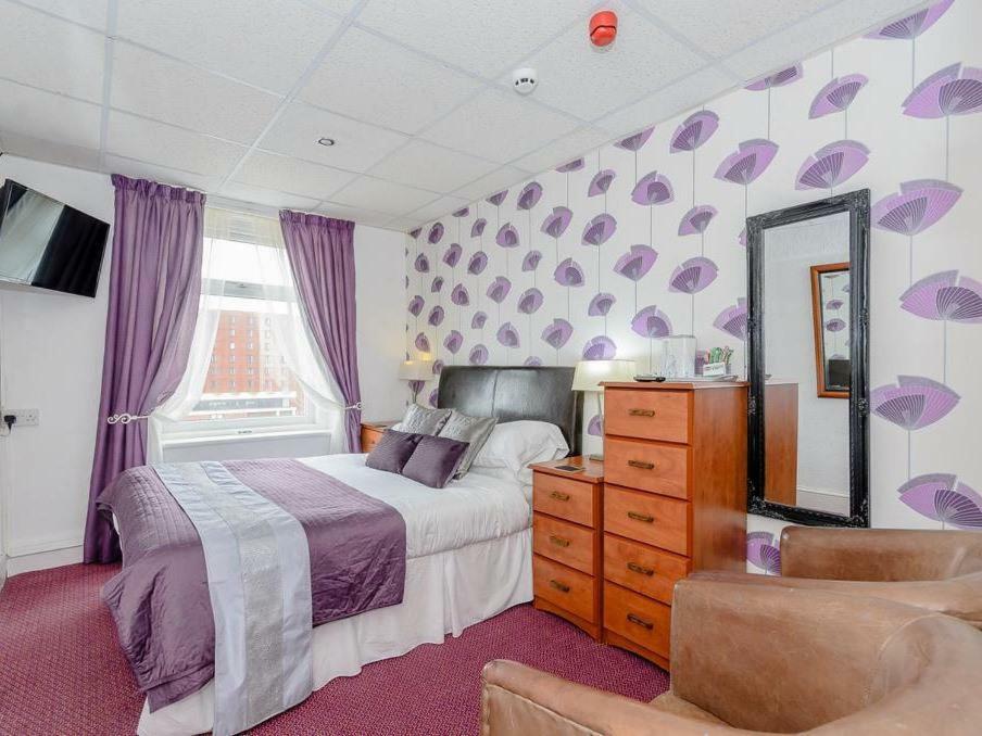 Bed & Breakfast Benson - Small Families & Couples Only